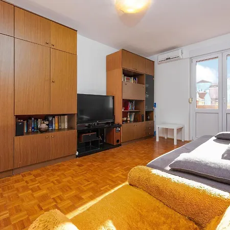 Apartamento 1 Bedroom Cozy In *