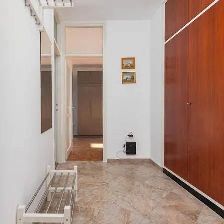 1 Bedroom Amazing In *