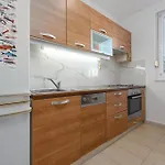 1 Bedroom Amazing In Apartmán Zadar