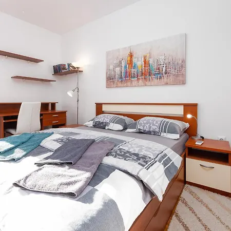 1 Bedroom Cozy In Apartman *