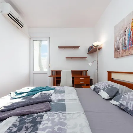 شقة 1 Bedroom Cozy In زادار